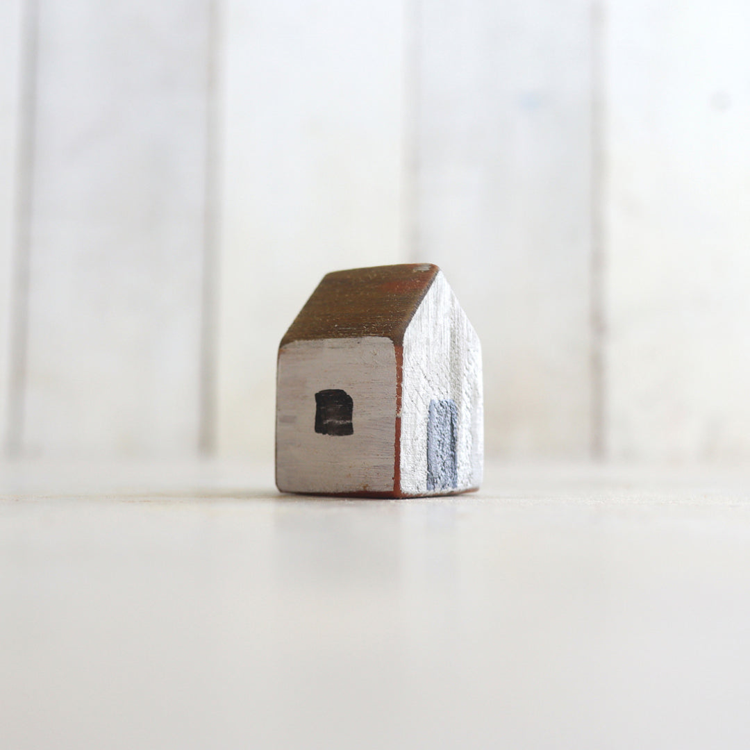 Tiny Wooden Houses